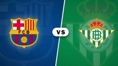 Split-screen graphic showing FC Barcelona on the blue side and Real Betis on the green side with a central VS badge.